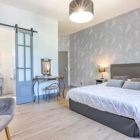 Nocleg ze śniadaniem Le Clos Grillet 4*