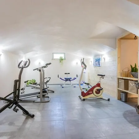 Le Clos Grillet Bed and Breakfast La Chambre